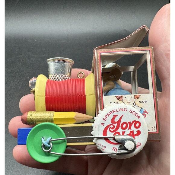 Vintage 1988 Enesco Treasury of Christmas Ornament Merry Christmas Engine -S1M - Picture 5 of 11